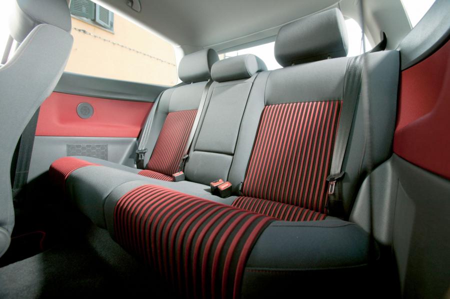  Volkswagen Polo 2006 года  (фото 36 из 62)
